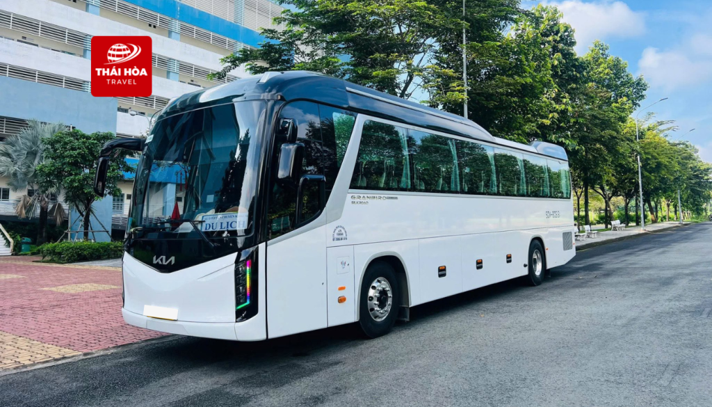 Thuê xe du lịch 45 chỗ Kim Long