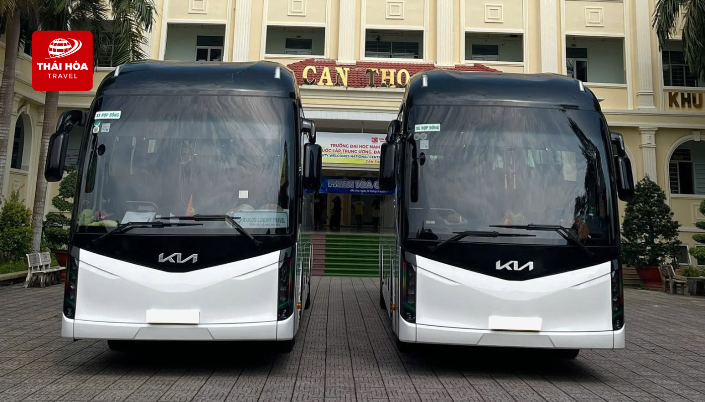 Giá thuê xe 45 chỗ bao nhiêu? Bảng giá thuê xe 2026 7 Giá thuê xe 45 chỗ tại Thái Hòa Travel đã bao gồm chi phí tài xế