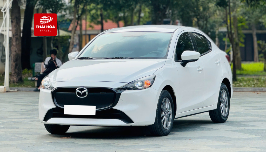 Thuê xe du lịch 4 chỗ Mazda 2