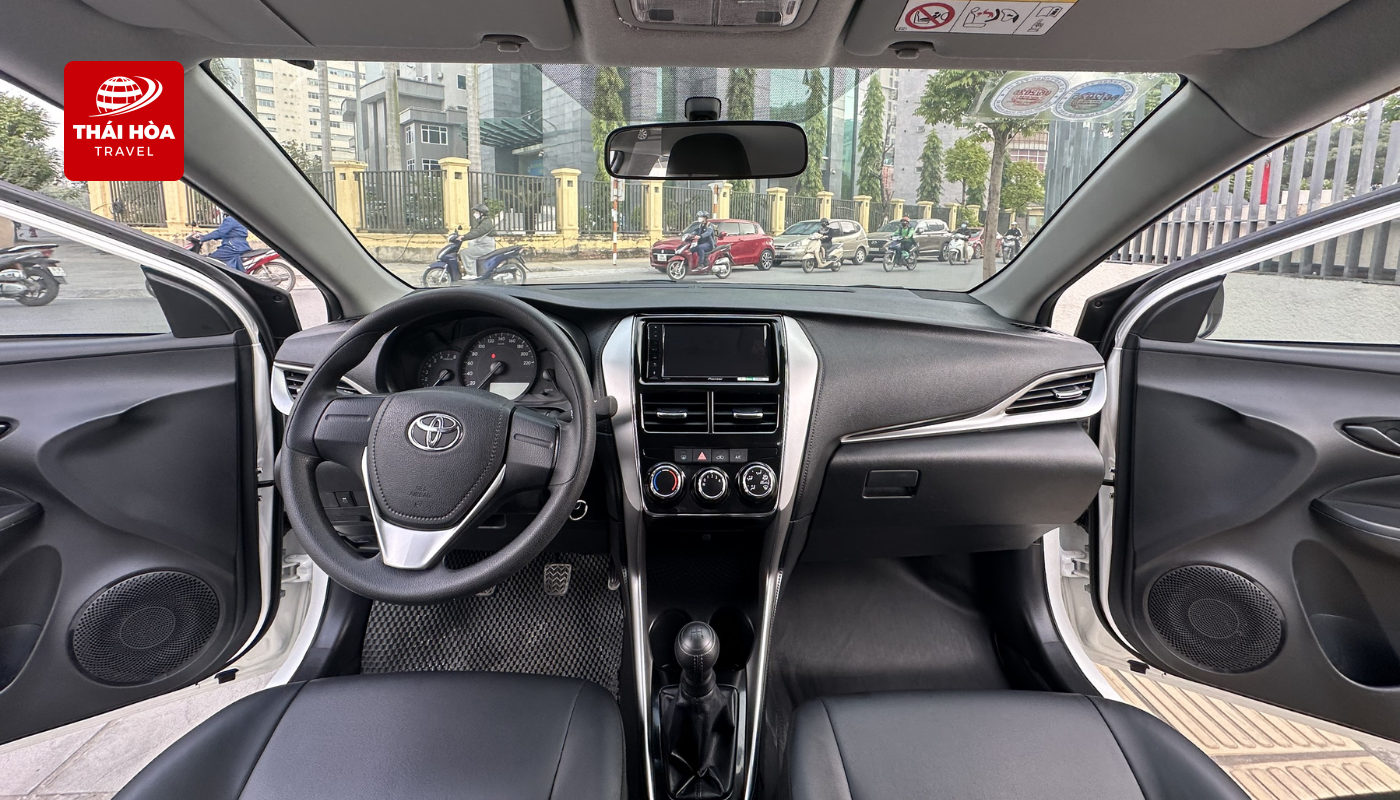 Thuê xe du lịch 4 chỗ Toyota Vios 2 Toyota Vios sở hữu không gian nội thất hiện đại