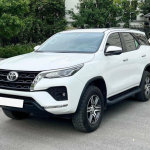 Toyota Fortuner - Dòng SUV 7 chỗ mạnh mẽ, sang trọng
