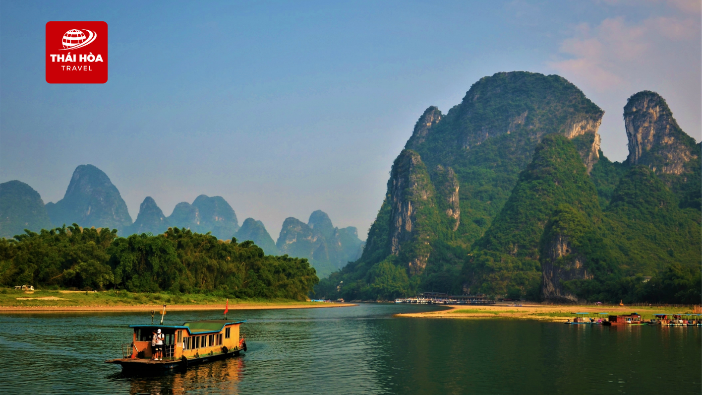 Hình ảnh cảnh đẹp và du thuyền trên sông Dương Tử ở Trùng Khánh