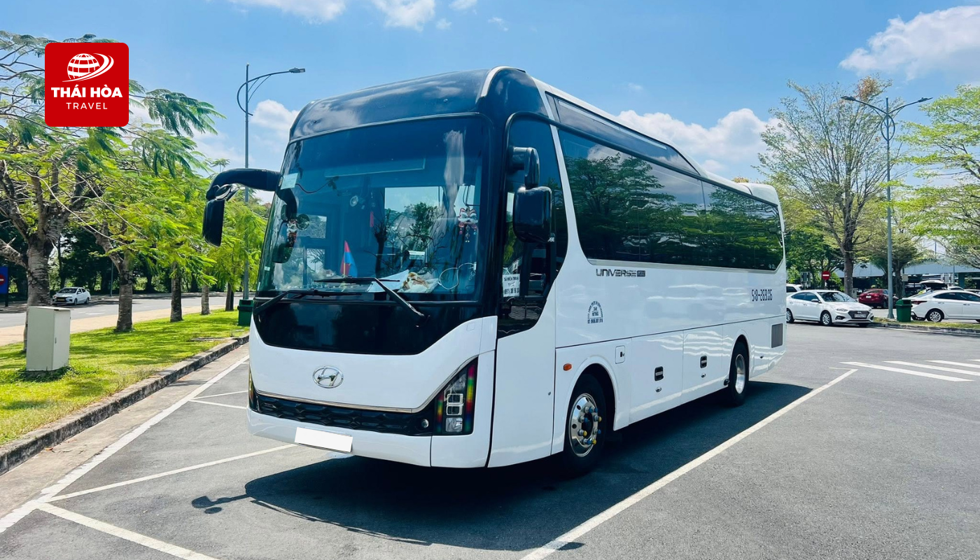 xe 35 chỗ là phương án được nhiều doanh nghiệp lựa chọn