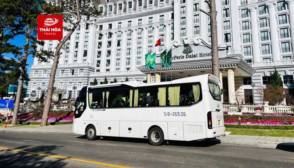 Thuê xe đi Đà Lạt
