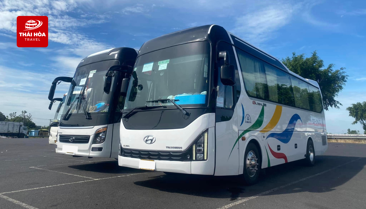 Xe 29 chỗ là lựa chọn lý tưởng cho các đoàn du lịch quy mô vừa, từ 15 - 28 người