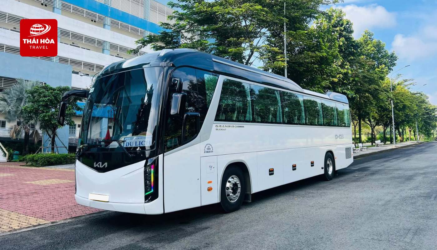 Thuê xe đi Đồng Tháp 7 Xe 45 chỗ là lựa chọn dành cho các đoàn lớn từ 40 - 45 người