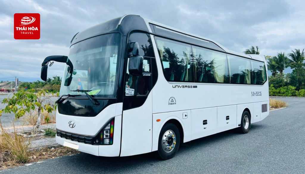 Xe 29 chỗ là lựa chọn lý tưởng cho đoàn khách vừa phải với tiện nghi đầy đủ