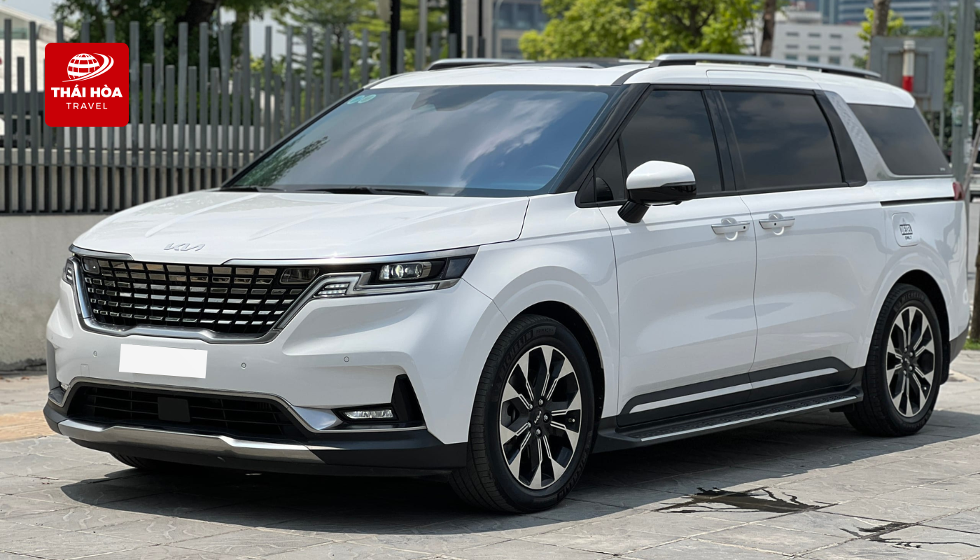 Xe 7 chỗ là lựa chọn phù hợp cho nhóm từ 4 - 6 hành khách cùng hành lý ký gửi tầm trung