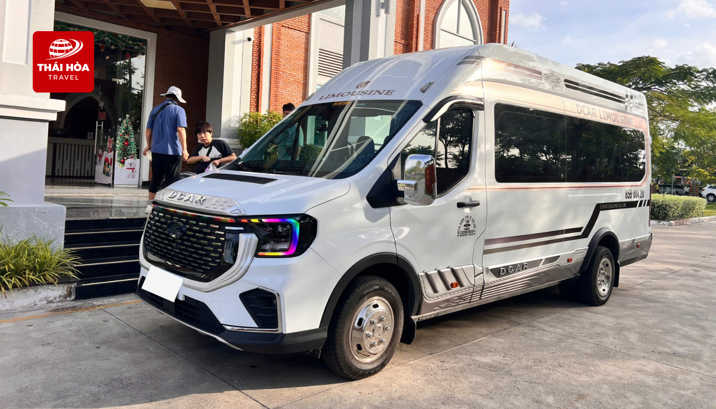 Thuê xe đi Phú Yên 8 Xe Limousine mang lại trải nghiệm cao cấp với tiện nghi hiện đại
