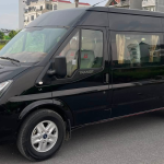 Xe 16 chỗ nổi bật với khoang nội thất và khoang hành lý rộng rãi