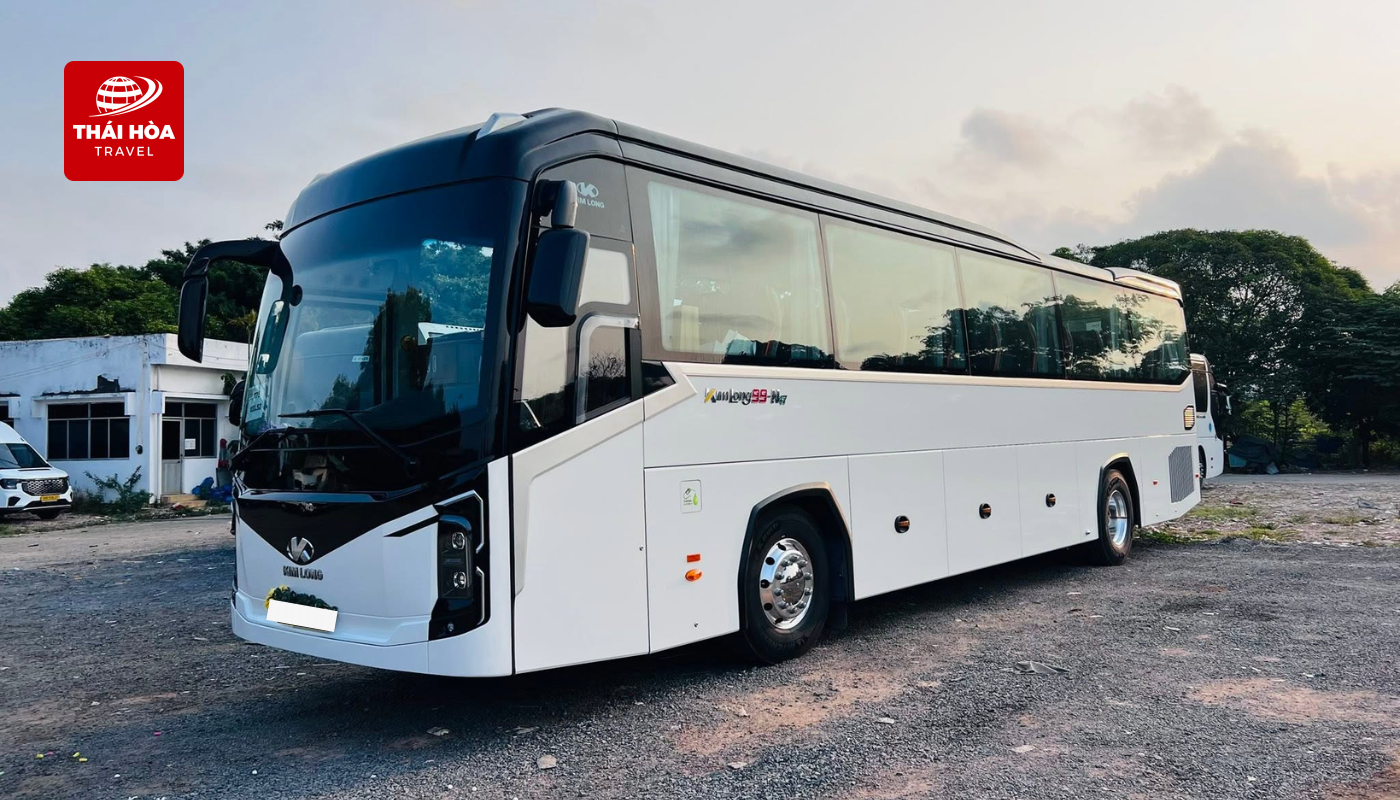 Thuê xe đi Nha Trang 6 Xe 45 chỗ là lựa chọn tối ưu cho các đoàn lớn trên 25 người như team building, công ty, trường học