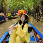 Cù lao Thới Sơn là một điểm du lịch sinh thái nổi tiếng nằm trên sông Tiền