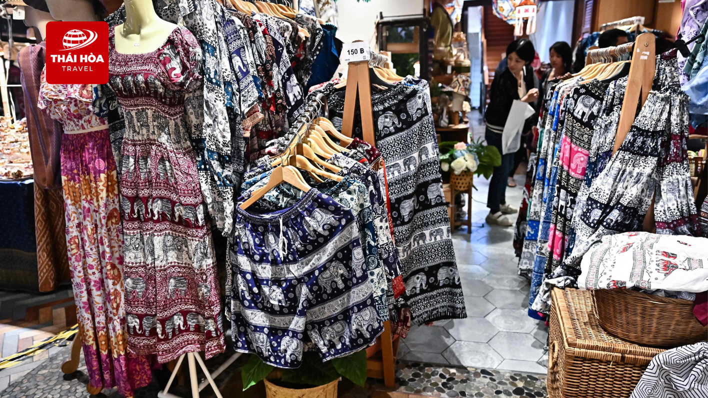 Khu chợ mua quần áo thời trang tại Thái Lan