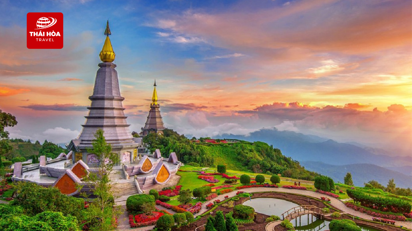 Khung cảnh Vườn quốc gia Doi Inthanon, tỉnh Chiang Mai, Thái Lan vào tháng 11 - 12