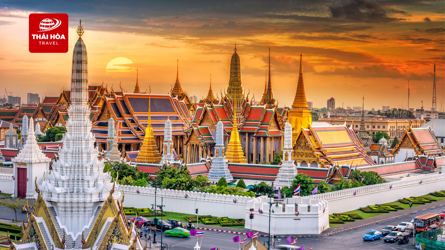 Khung cảnh của Cung điện Hoàng Gia (Grand Place) tại Thái Lan