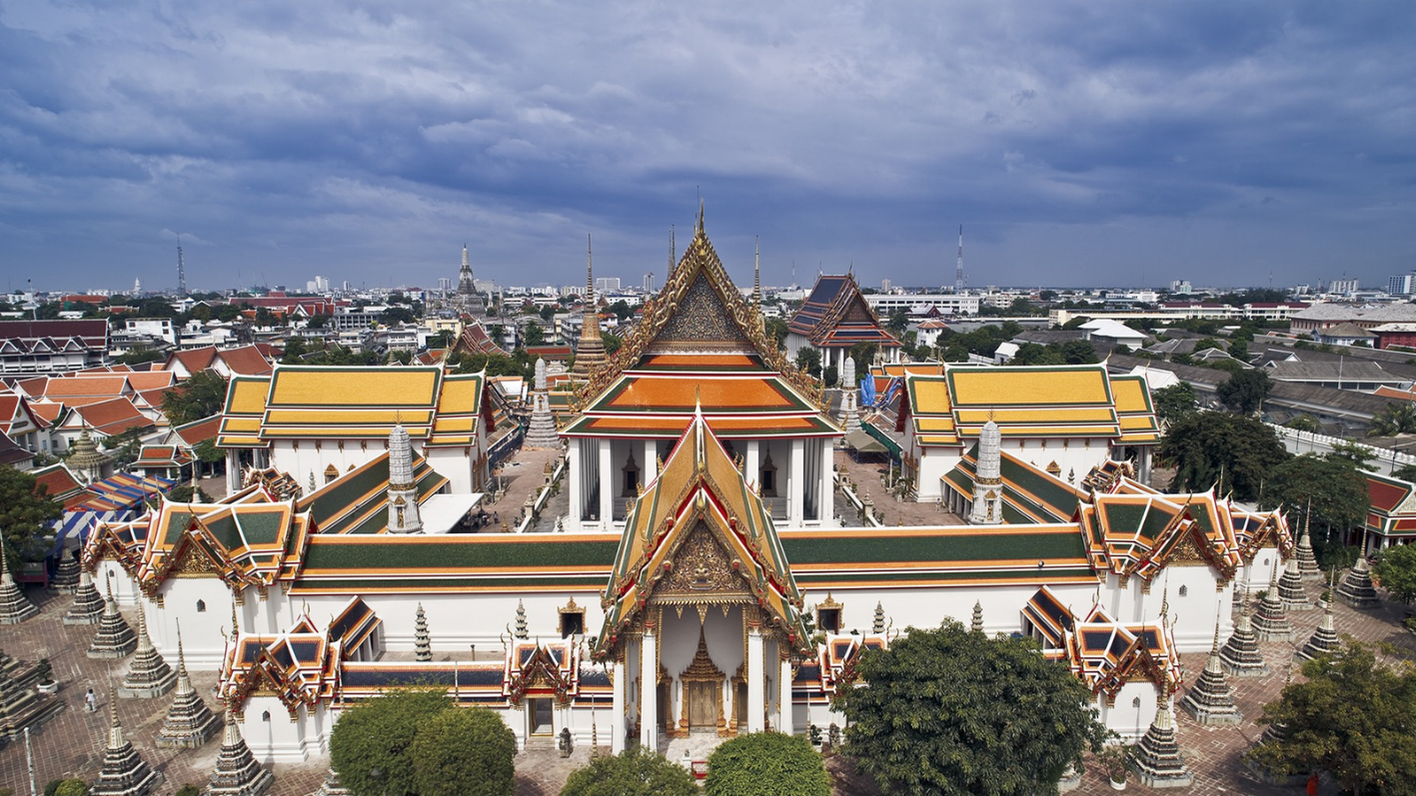 Du lịch Thái Lan tháng 10: Kinh nghiệm, chi phí & lịch trình gợi ý 17 Khung cảnh ngôi chùa nổi tiếng Wat Pho tại Thái Lan